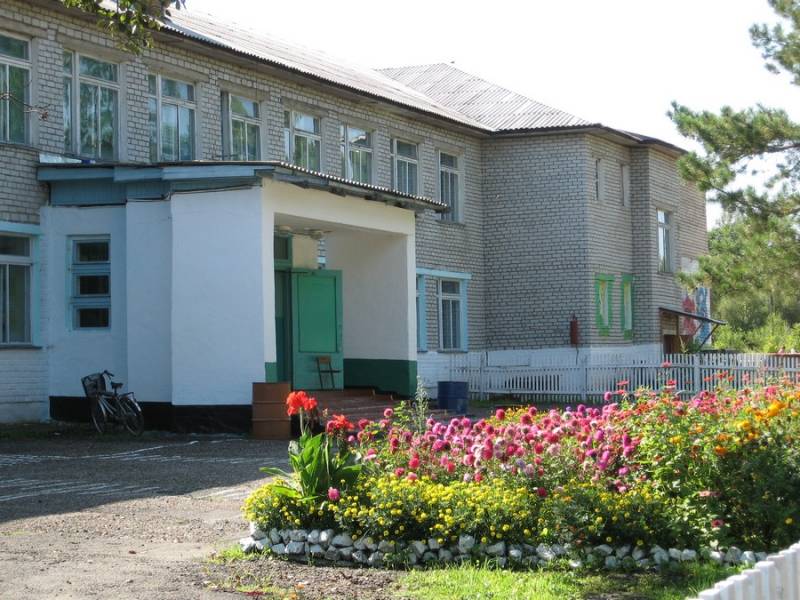 Школа в с. Комаровка