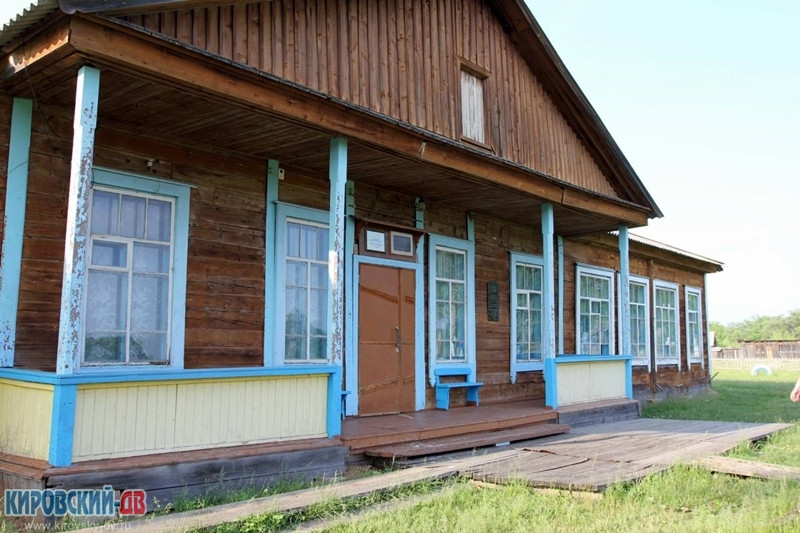 Школа в с. Хвищанка